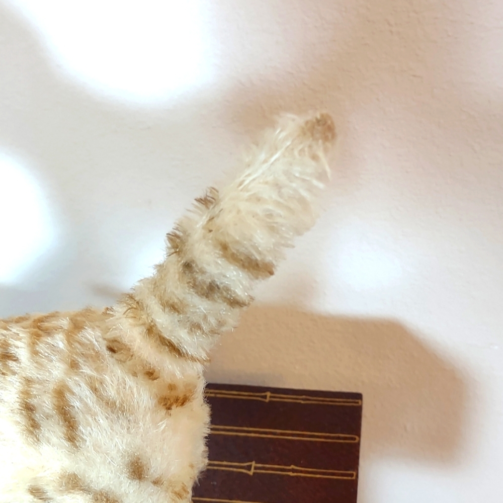 Vintage 1960s Steiff "Tapsy Tabby Cat" Mohair Plush Toy Collectible - Picture 8 of 9